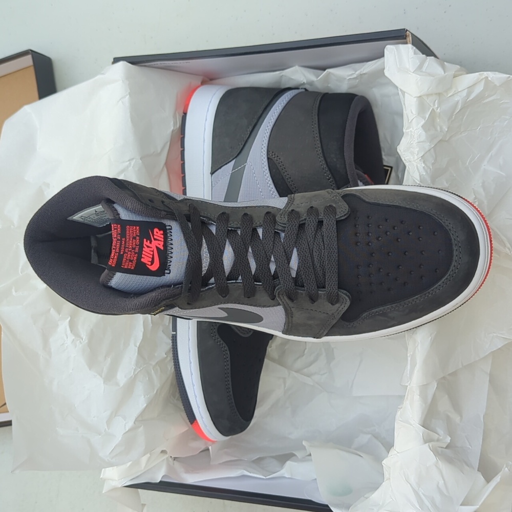 Nike Air Jordan 1 High Element Gore-Tex - SmkGrey - Men Size 10.5 ( DB2889-002 ) - Picture 3 of 7